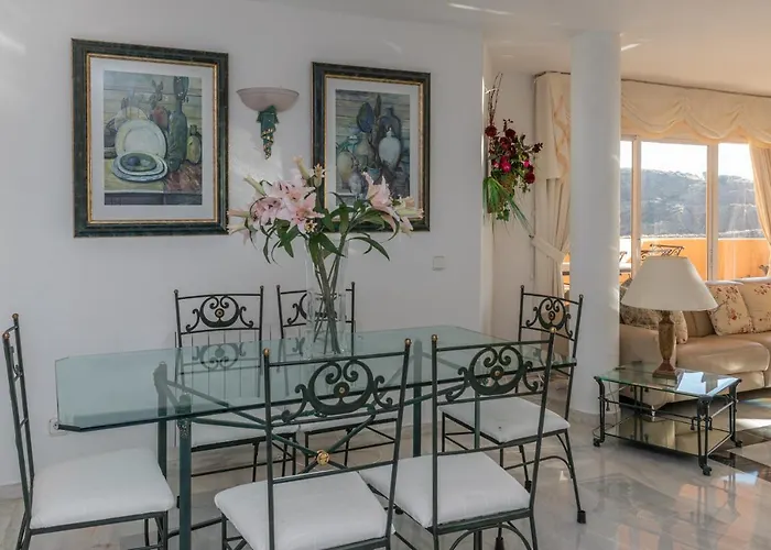 3 Bedrooms & Terrace, Swimming Pool - Porton 7