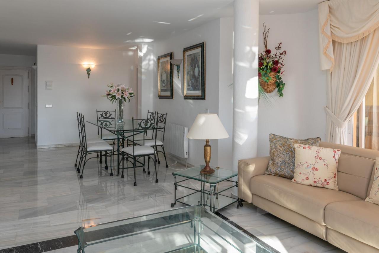 3 Bedrooms & Terrace, Swimming Pool - Porton 7 * Sitio de Calahonda