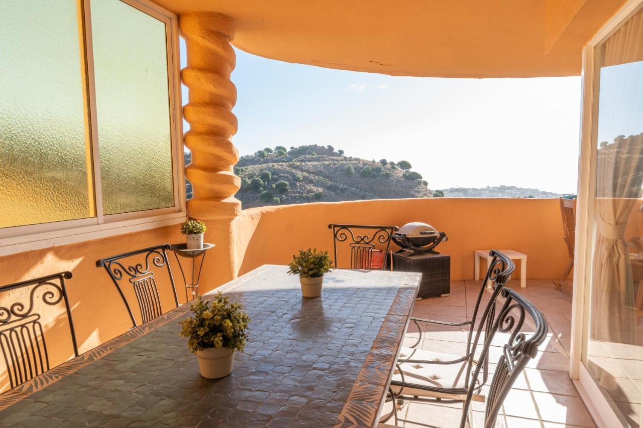 3 Bedrooms & Terrace, Swimming Pool - Porton 7 Apartment Sitio de Calahonda