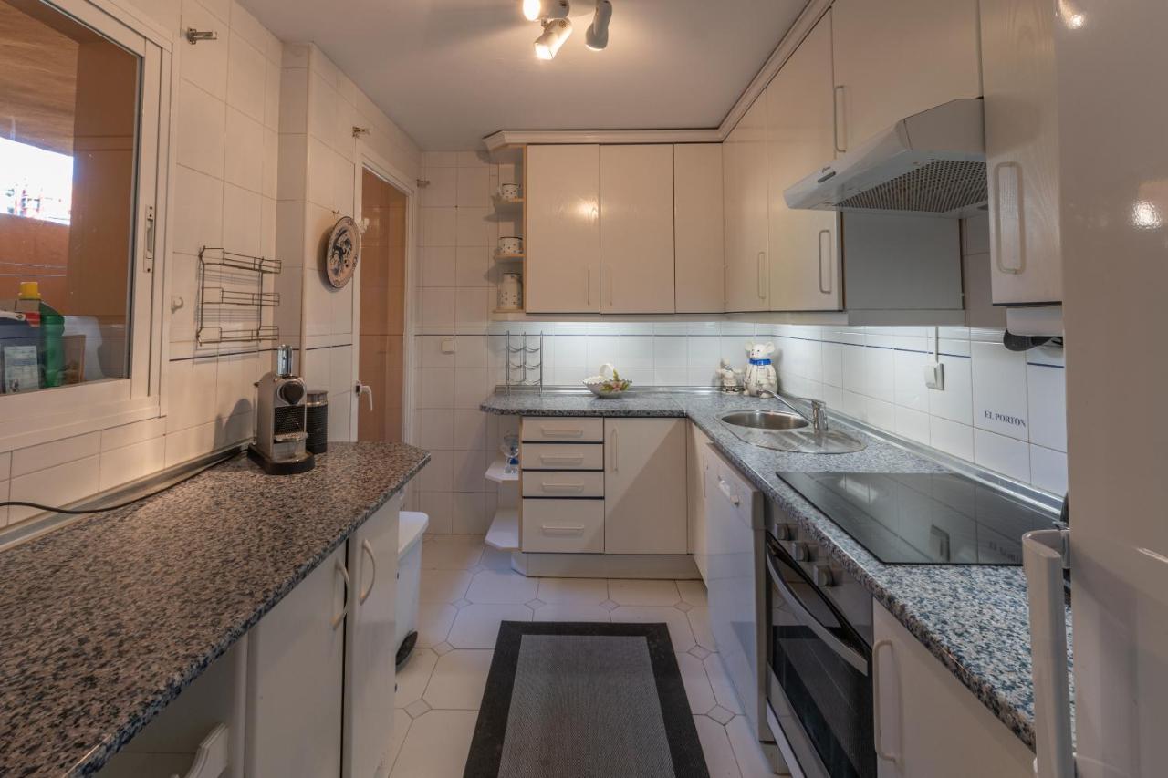 3 Bedrooms & Terrace, Swimming Pool - Porton 7 Apartment