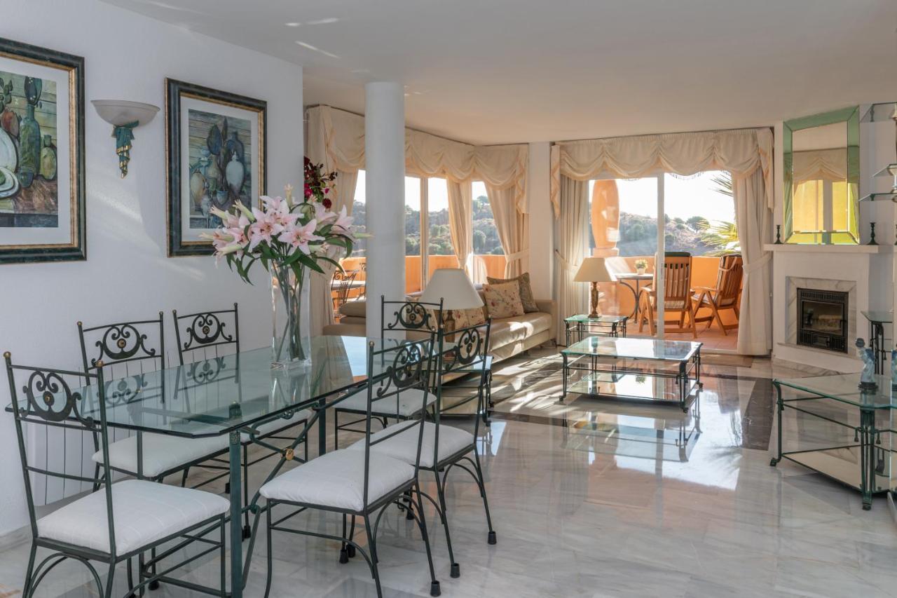 3 Bedrooms & Terrace, Swimming Pool - Porton 7 Apartment *